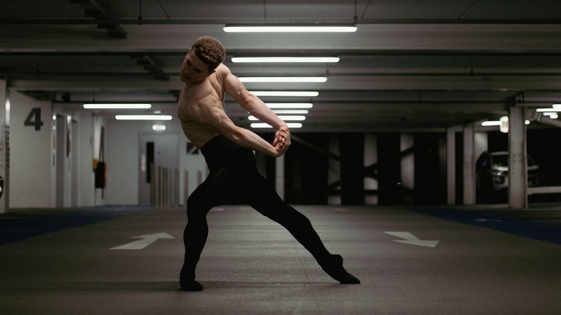 FROM BILLY ELLIOTT TO ENGLISH NATIONAL BALLET: Q & A WITH RHYS YEOMANS-Imperfect Pointes